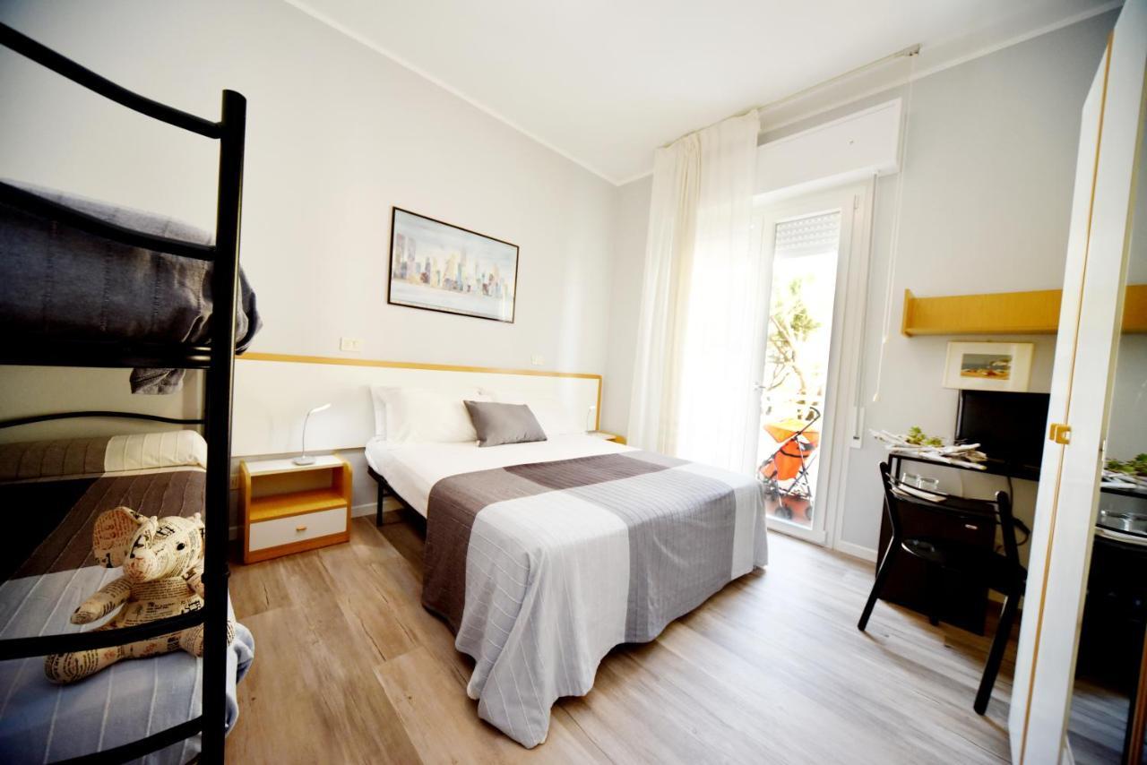ריצ'יונה Hotel Mirabella מראה חיצוני תמונה