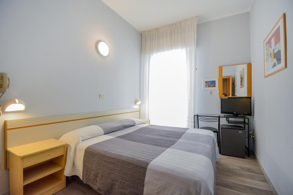 ריצ'יונה Hotel Mirabella מראה חיצוני תמונה